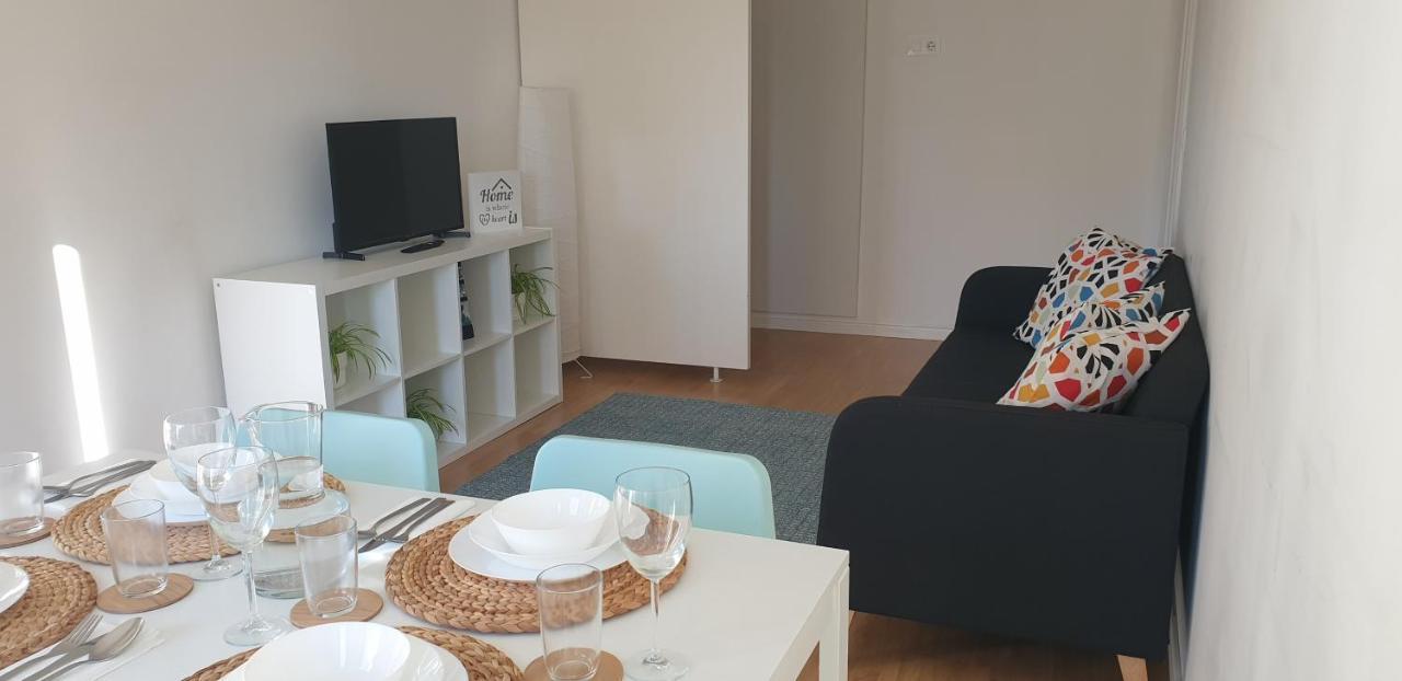 Appartamento 5Min Walk From Subway Station & Free Parking Lisbona Esterno foto