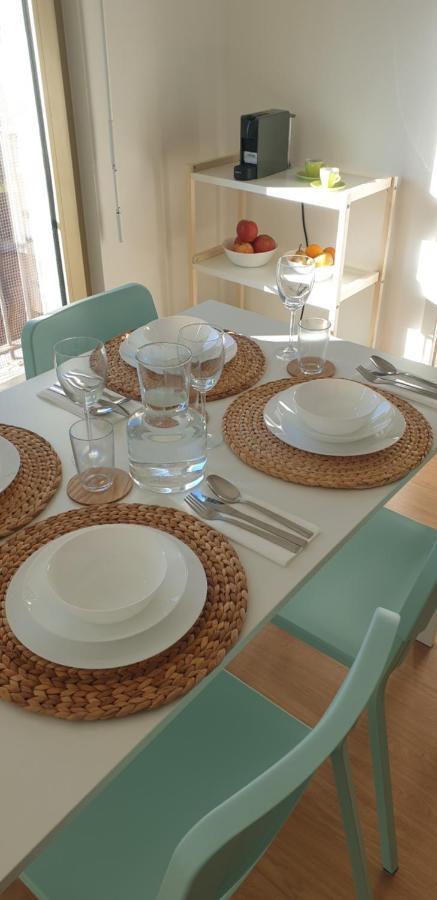 Appartamento 5Min Walk From Subway Station & Free Parking Lisbona Esterno foto
