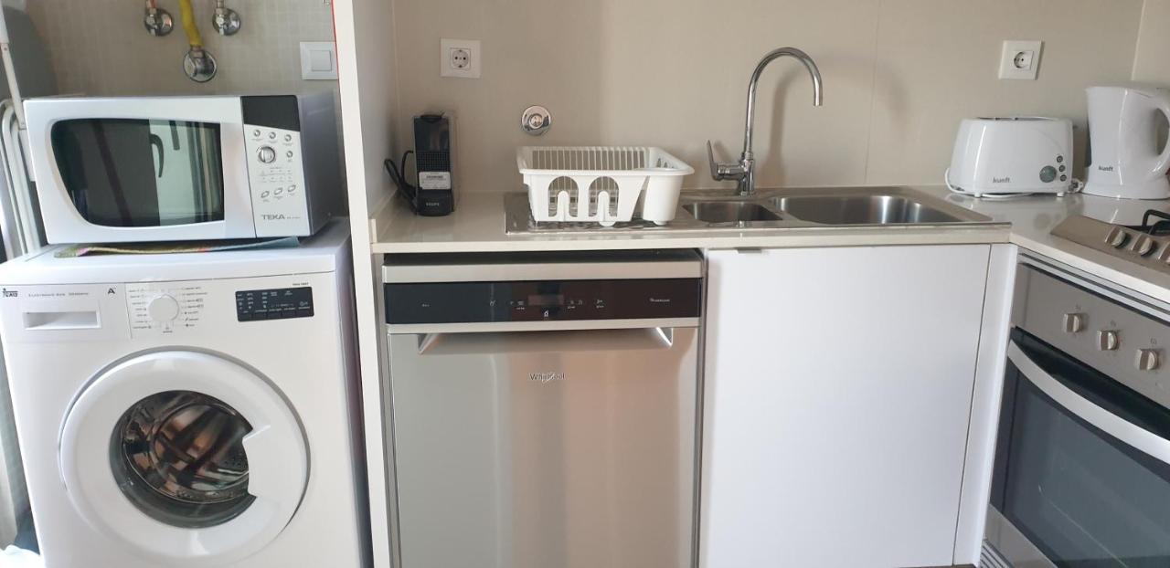 Appartamento 5Min Walk From Subway Station & Free Parking Lisbona Esterno foto