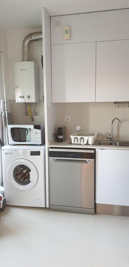 Appartamento 5Min Walk From Subway Station & Free Parking Lisbona Esterno foto