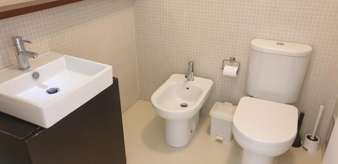 Appartamento 5Min Walk From Subway Station & Free Parking Lisbona Esterno foto