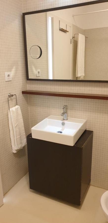 Appartamento 5Min Walk From Subway Station & Free Parking Lisbona Esterno foto